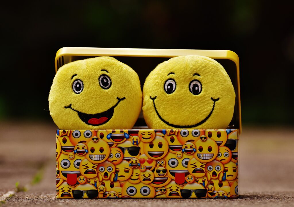 Smileys heureux pour article de blog - Serenity Body Mind #SBM